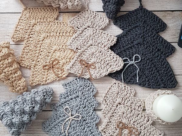 crochet Christmas Flat Tree Ornaments free pattern