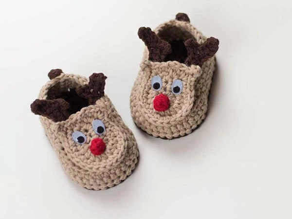 crochet Reindeer Baby Booties easy pattern