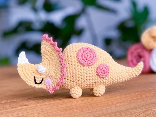 Crochet triceratops dinosaur free pattern