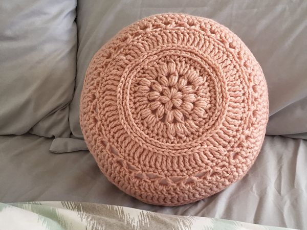 crochet Flower Power Pillow free pattern
