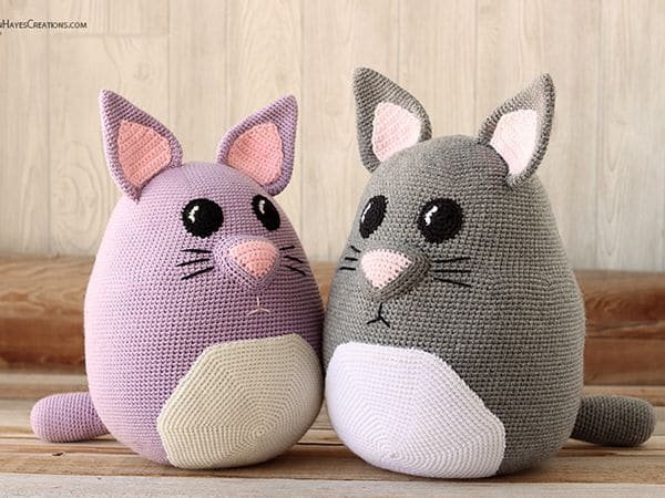 crochet Weighted Snuggle Cat free pattern