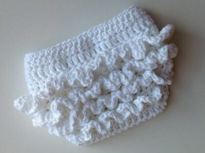 crochet Ruffle Bum Baby Diaper Cover easy pattern