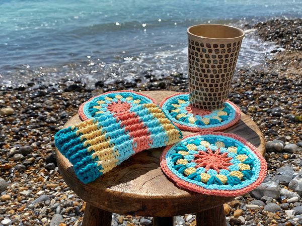 crochet Iced Coffee on the Beach Coaster free pattern