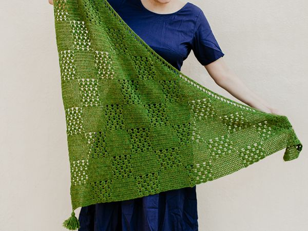 crochet Mayil Shawl free pattern
