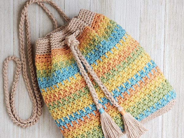 crochet Summer Slice Drawstring Bag free pattern