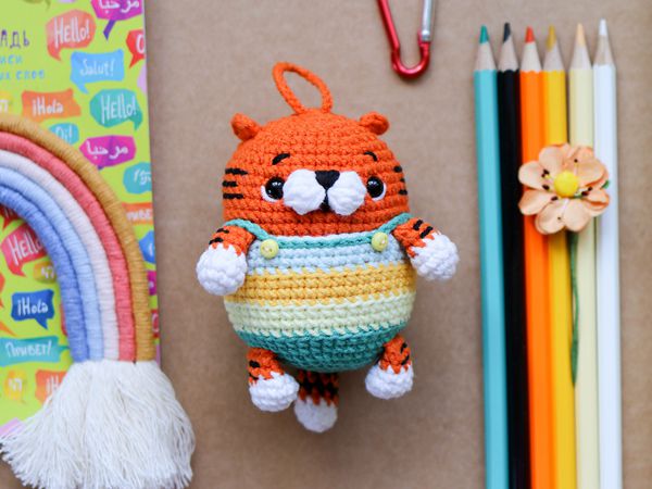 crochet Tiger keychain free pattern