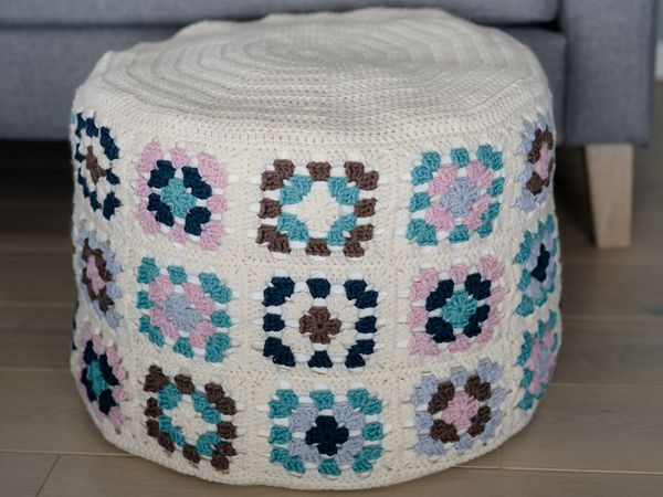 crochet Granny Square Ottoman free pattern