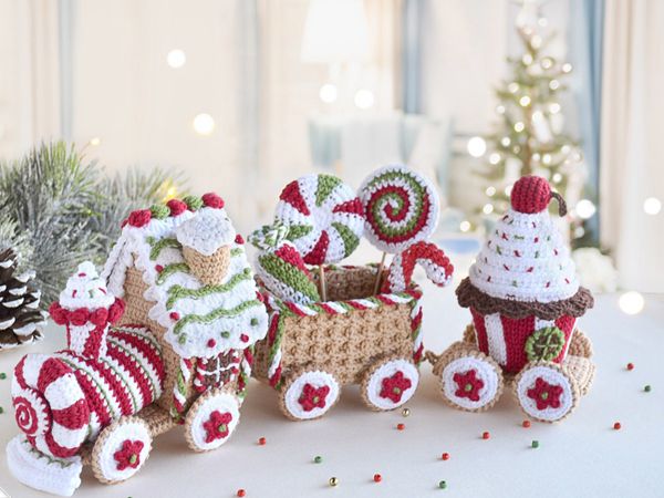 crochet Gingerbread Train Engine easy pattern