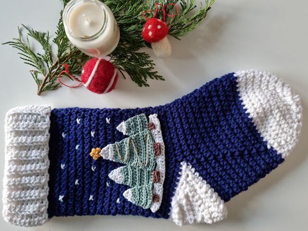 crochet Snowy Night Stocking free pattern