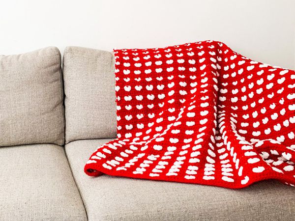 crochet Puffy Heart Blanket easy pattern