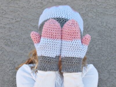 crochet Snow Den Mittens free pattern