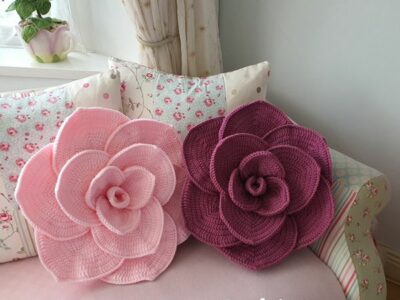 crochet Rose Cushion easy pattern