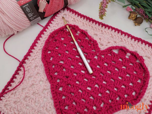 crochet HEART FILLED SQUARE free pattern