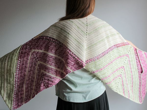 crochet Bring Back Spring Pocket Scarf free pattern