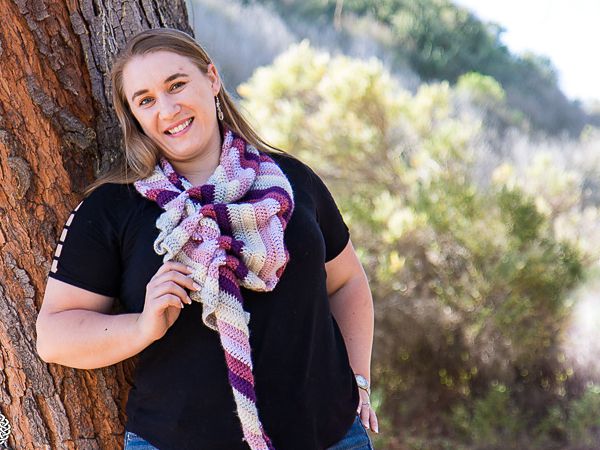 crochet Ruffled Keyhole Boomerang Scarf free pattern