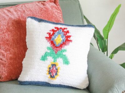 crochet Midsummer Pillow free pattern