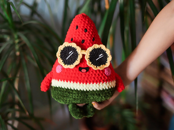 crochet Watermelon with Sun glasses easy pattern