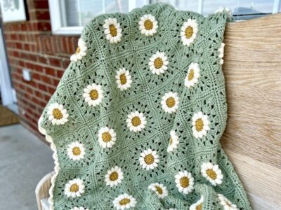 crochet DAISY GRANNY SQUARE BLANKET free pattern