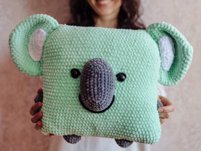 crochet Koala Pillow easy pattern
