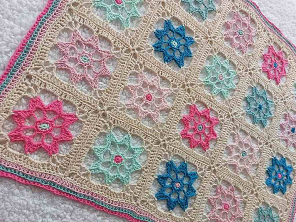 crochet Vintage Blooms Flower Blanket free pattern
