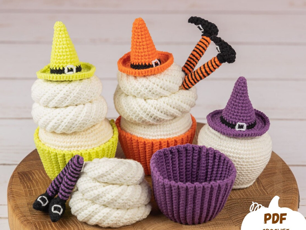 crochet Halloween Cupcake easy pattern