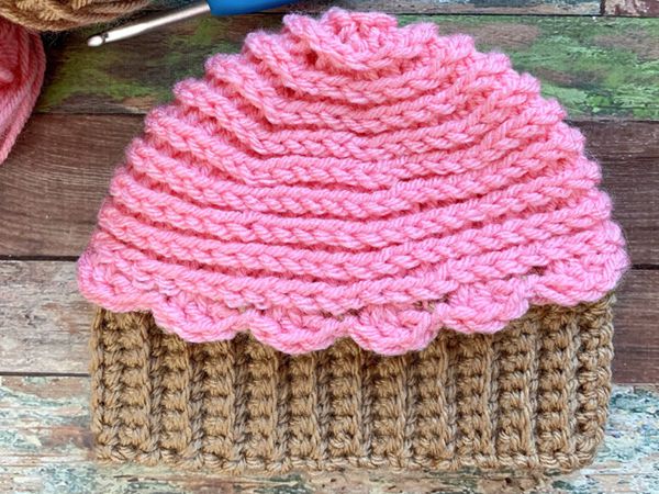 crochet Cupcake Beanie free pattern