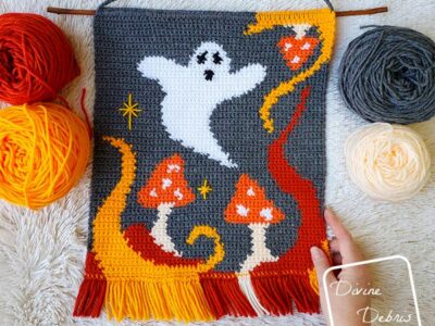 crochet Ghost in the Mushrooms Wall Hanging free pattern