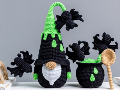 crochet Halloween Keychain easy pattern