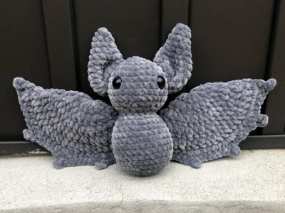 crochet Spooky Kawaii Halloween Bat easy pattern