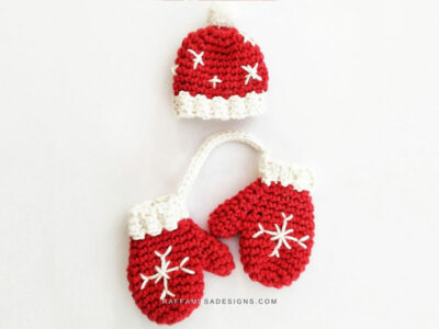 crochet Mini Hat Mittens free pattern